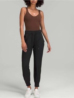 LULULEMON- Ready to Rulu High-Rise Jogger Black Size 6